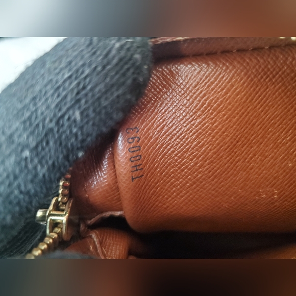 Louis Vuitton Monogram Amazon Crossbody bag - Picture 16 of 16